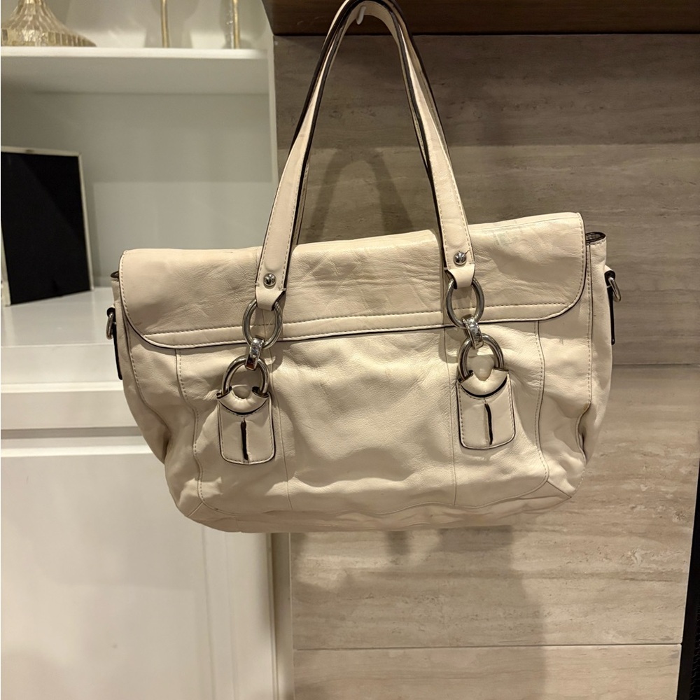 Coach Off-White Shoulder Bag with Silver Hardware - Picture 3 of 9